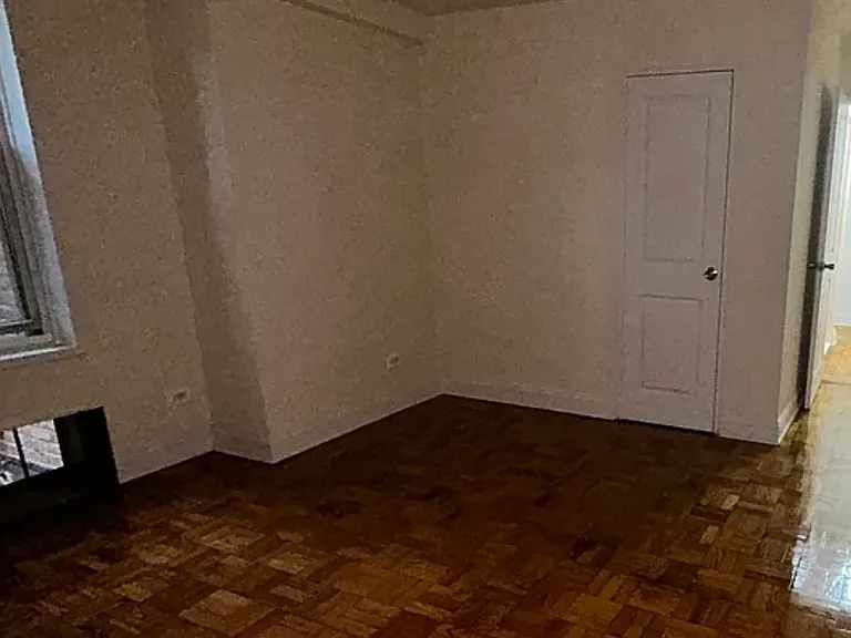 4110 Bowne St #2A — Photo 5