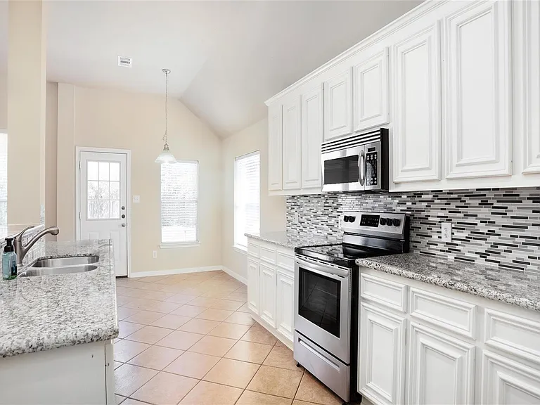 6214 Southcott Ct — Photo 12