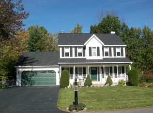 19 Talon Dr, Niskayuna, NY 12309