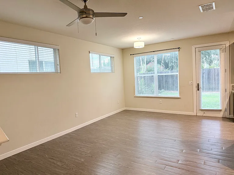 569 Charles Bradley Way — Photo 4