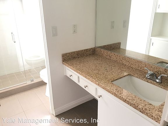 5th image of 5038 Hazeltine Ave APT 102
