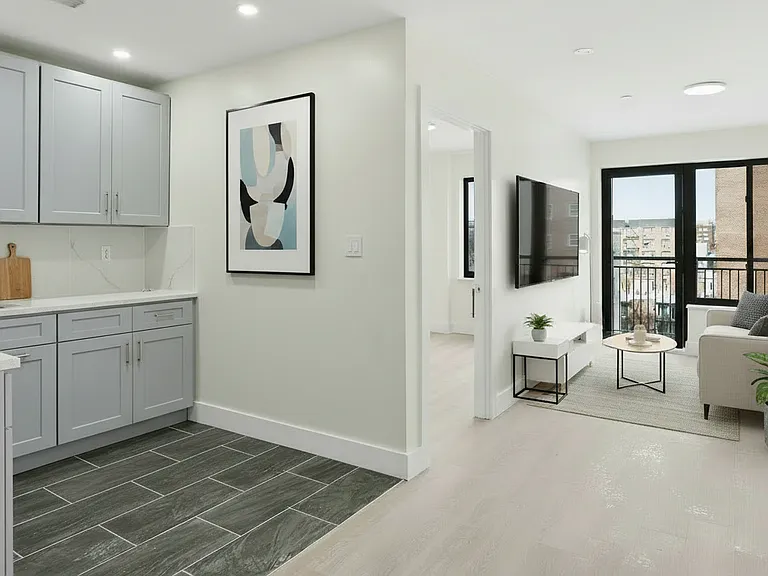 16913 90th Ave #2H — Photo 5