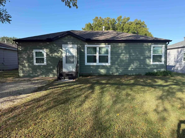 307 N Harrison St, Cheney, KS 67025