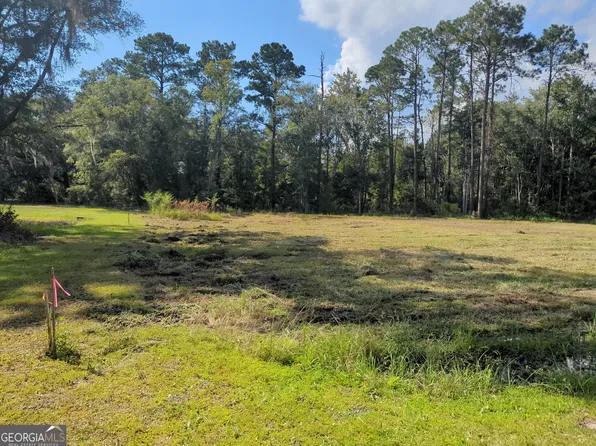 209 Simpson Rd, Kingsland, GA 31548