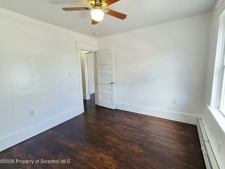 215 Taft St #2 — Photo 9