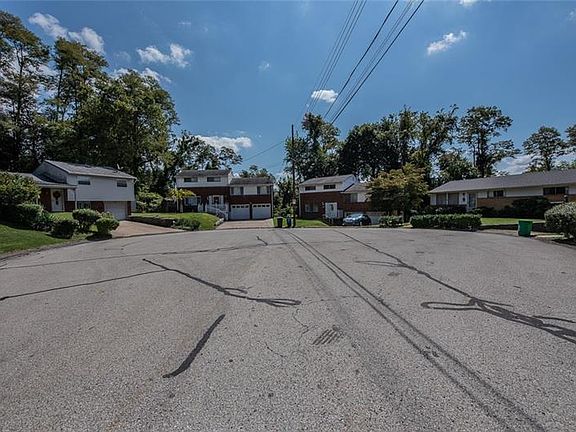 2nd image of 42 Charnwood Dr