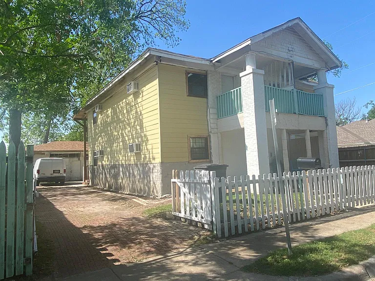715 W Jefferson Ave — Photo 12
