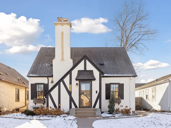 2098 Pinehurst Ave, Saint Paul, MN 55116