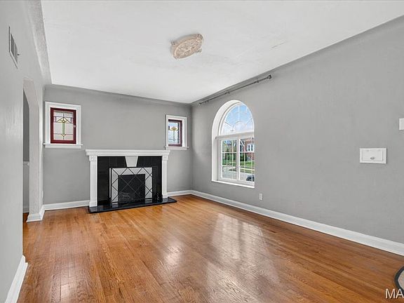 4th image of 6941 Hillsland Ave