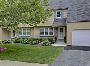 4 Thistle Ln, Worcester, MA 01602