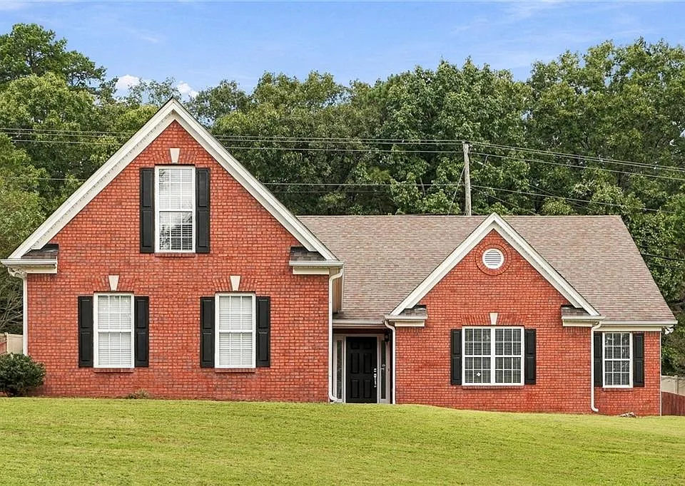 1422 Fountain Lakes Dr