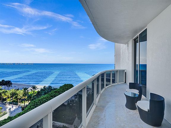 4th image of 16001 Collins Ave APT 702