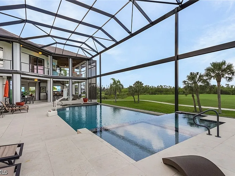11695 Royal Tee Cir — Photo 32