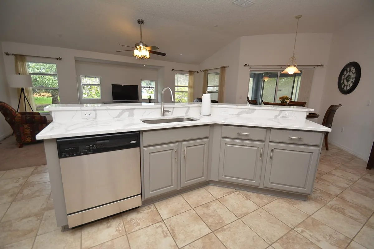 192 Pine Grove Dr — Photo 1