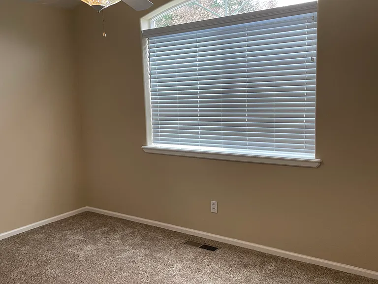1255 SE Krystin Pl — Photo 6