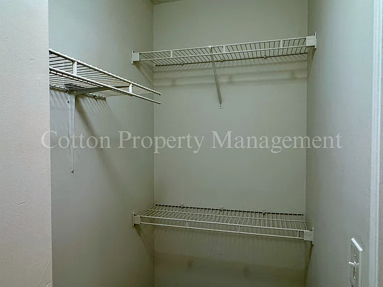 4516 Greentree Rd #8 — Photo 17