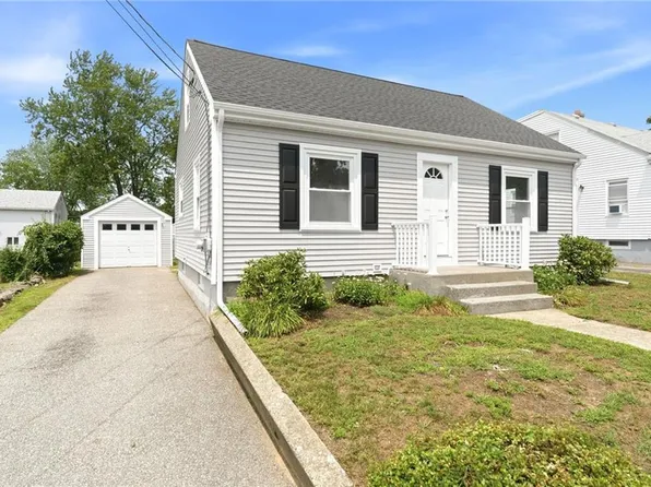 27 Norman St, Cumberland, RI 02864