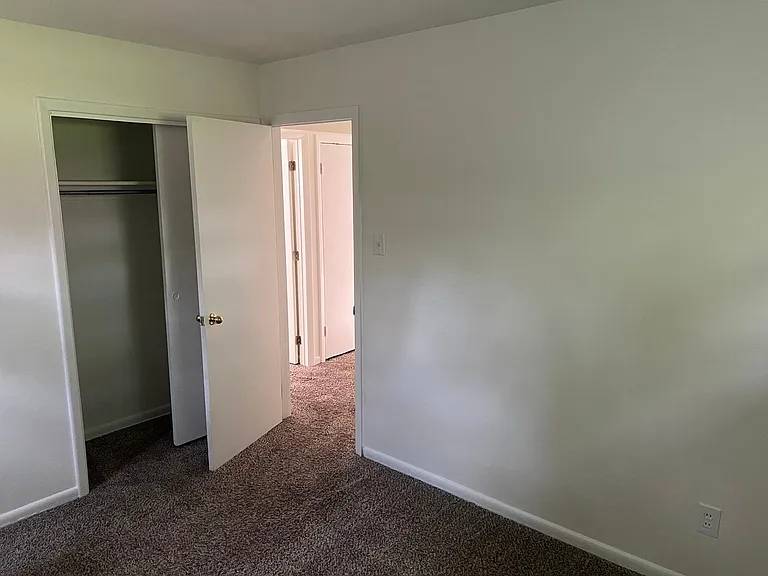 1450 Blaine Dr — Photo 8