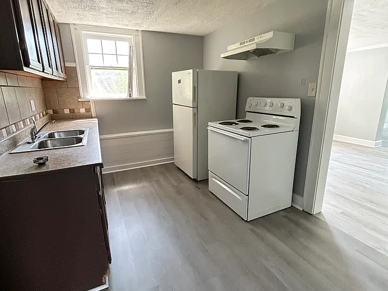 3557 Evergreen Ave #3557 — Photo 3