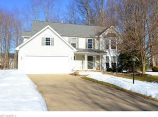 9080 Millstream Cir, Olmsted Falls, OH