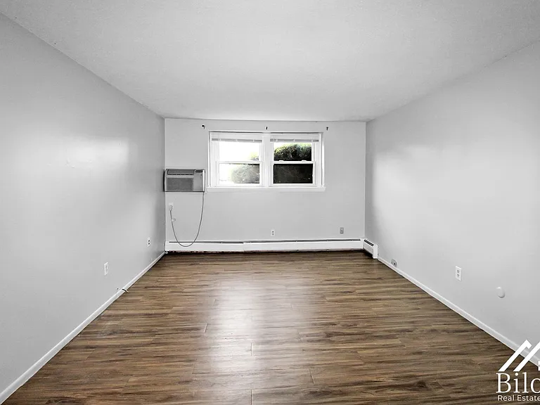 Prospect Street Apartments — Photo 52
