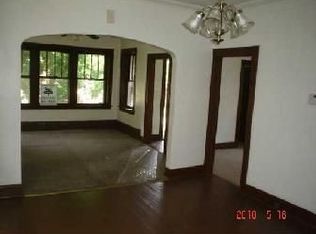 8453 S Saginaw Ave, Chicago, IL 60617