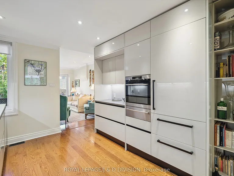 88 Asquith Ave — Photo 6