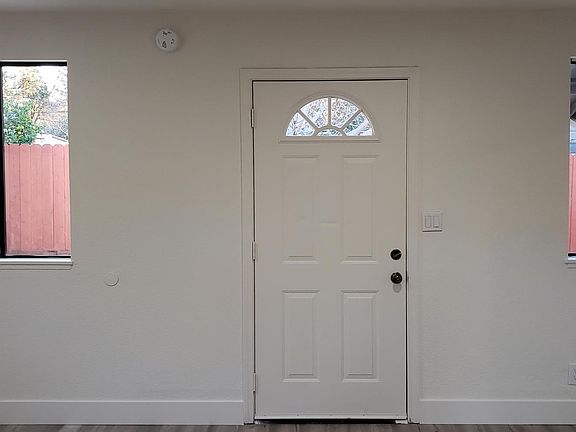 5th image of 122 N 18th St Unit A