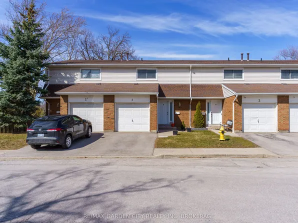 286 Cushman Rd #2, Saint Catharines, ON L2M 6Z2