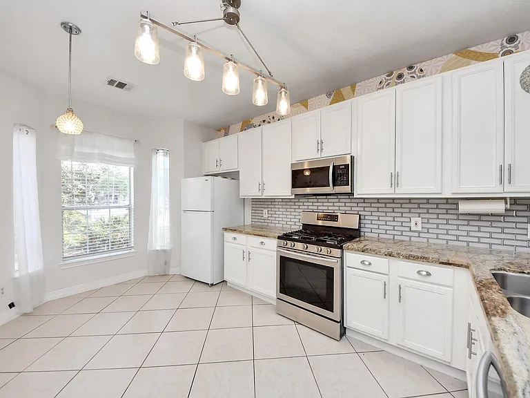18315 Brenwood Manor Dr — Photo 12