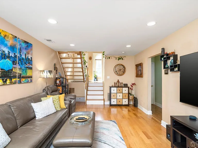 31D Chicopee Dr — Photo 5