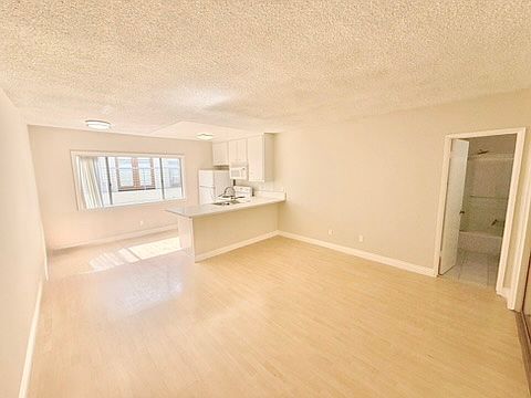 1st image of 1538 11th St APT 7
