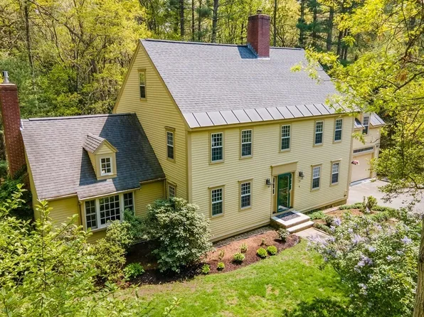 25 Grasshopper Ln, Acton, MA 01720
