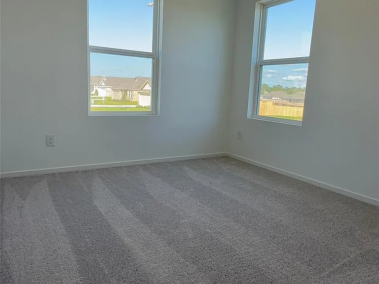 331 Parkin Ct — Photo 32