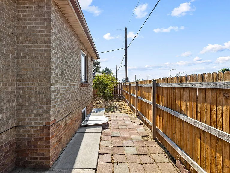 4800 Fenton St — Photo 18