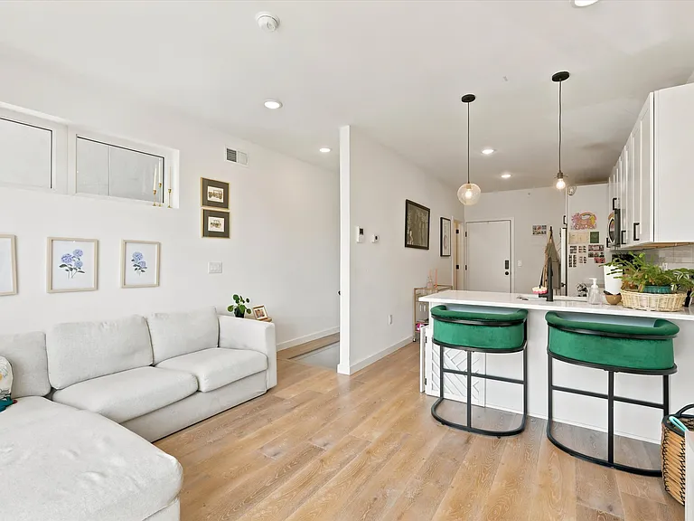 1729 Francis St #1 — Photo 5