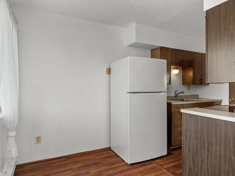 505 24th St #3 — Photo 10