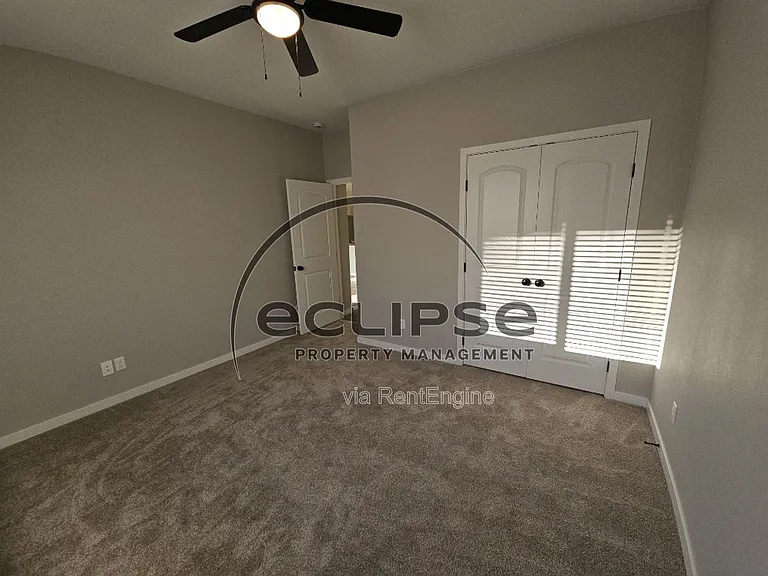 511 Washington Ave — Photo 10
