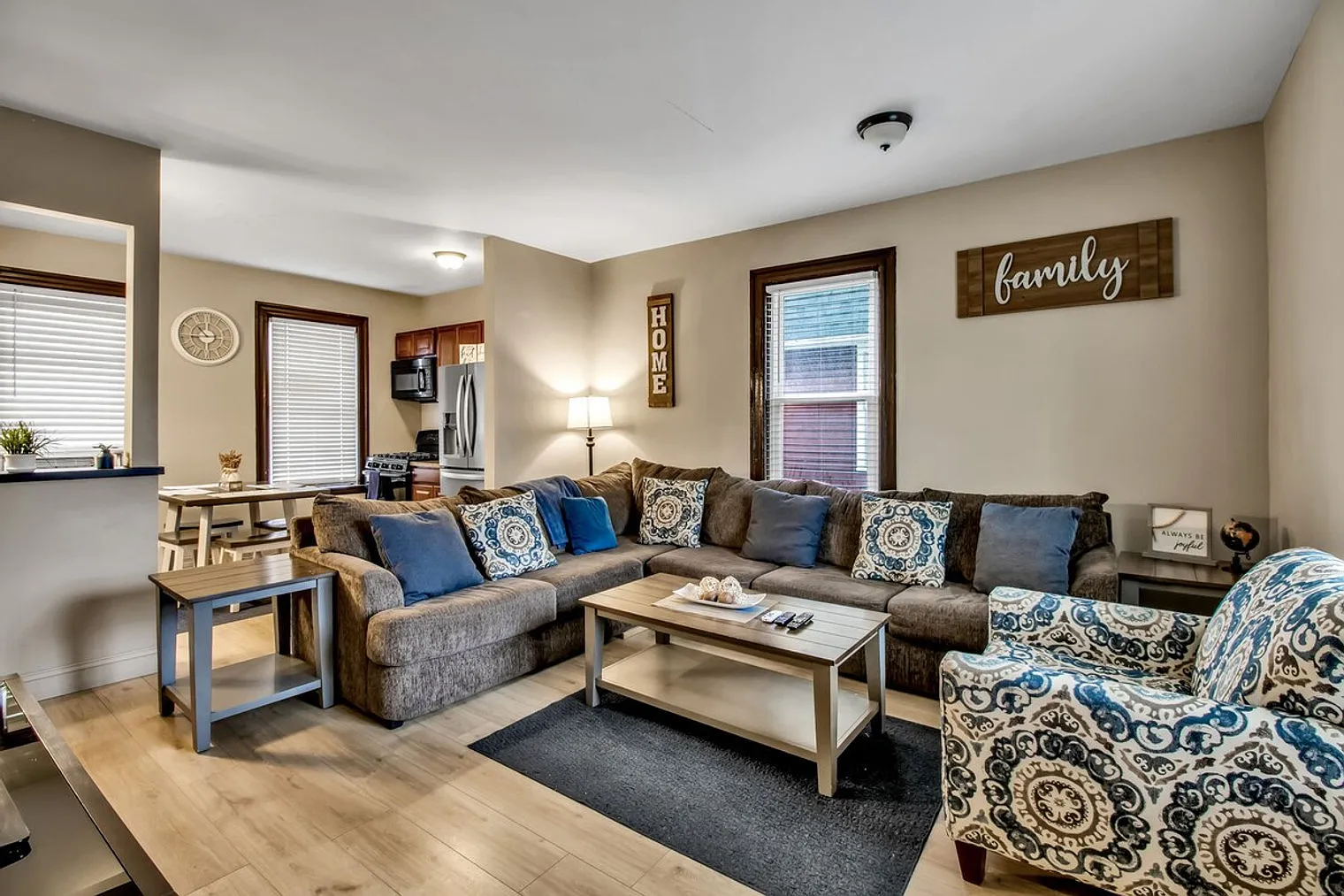 2 bed, 1.0 bath, 1097 sqft, $2,825 — Photo 2