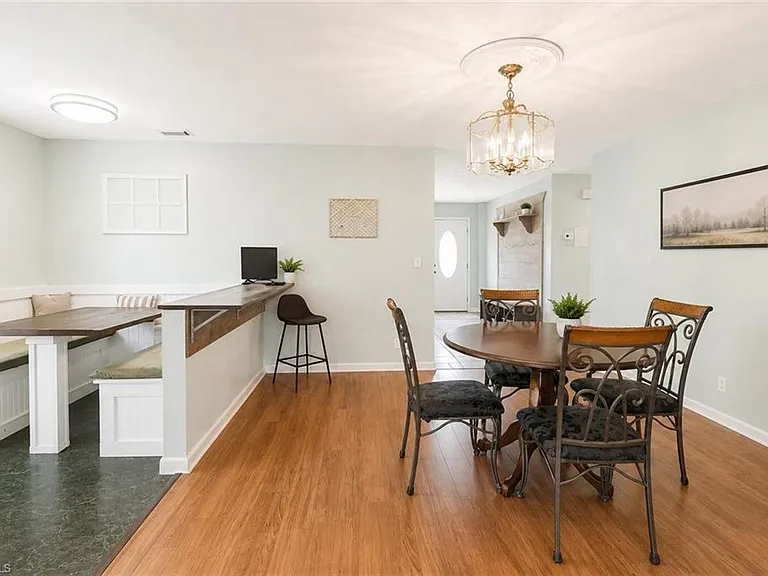 655 SW Pointview Rd — Photo 33