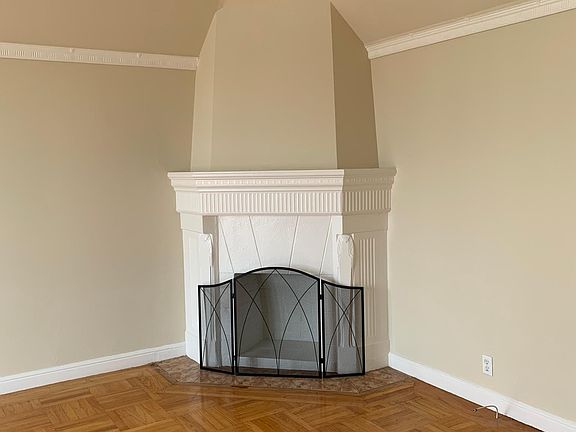 4th image of 110 Byxbee St