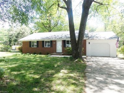 1812 Aimes Ave, Mount Airy, NC, 27030