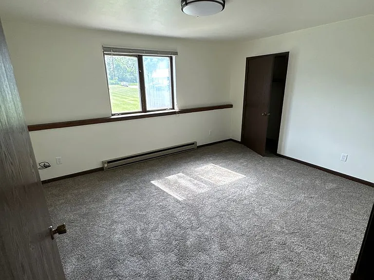 253 S Ridge St — Photo 18