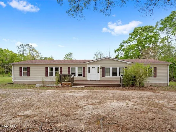 1297 W Union Rd, Picayune, MS 39466