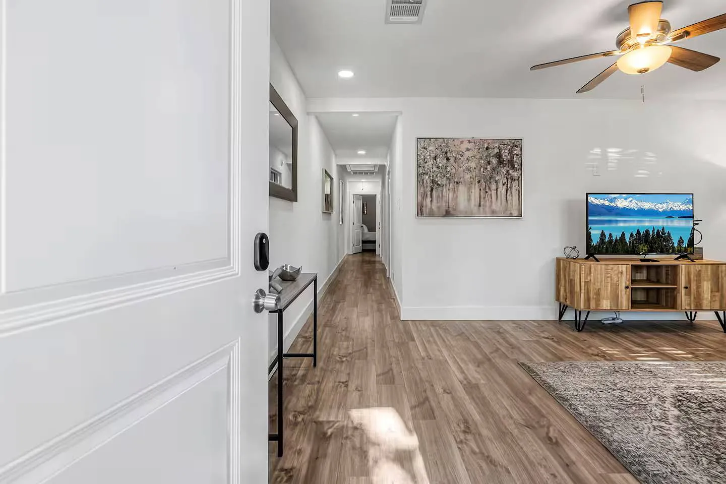 2 bed, 917 sqft, $2,800 — Photo 4