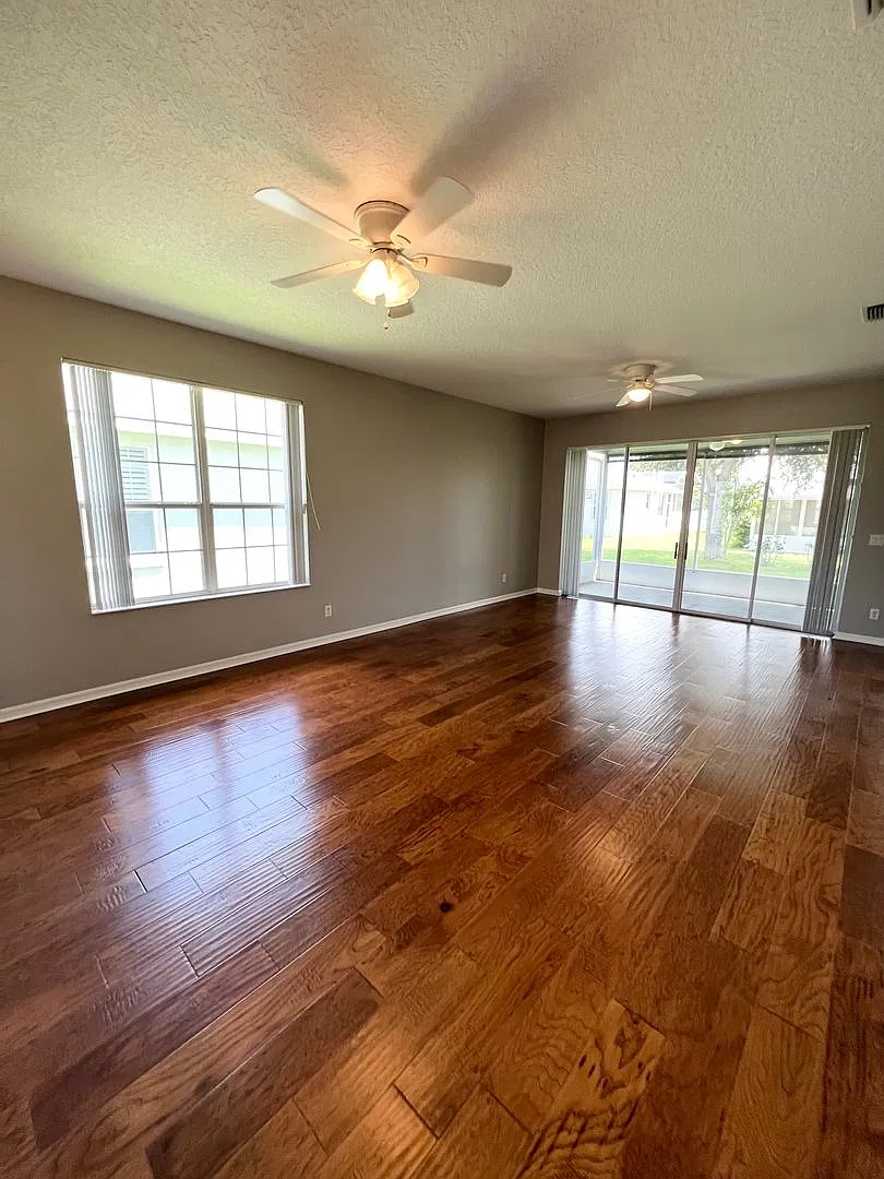 Gorgeous 3 bedroom, two bathroom home in 55+ Legacy of Leesburg! — Photo 4