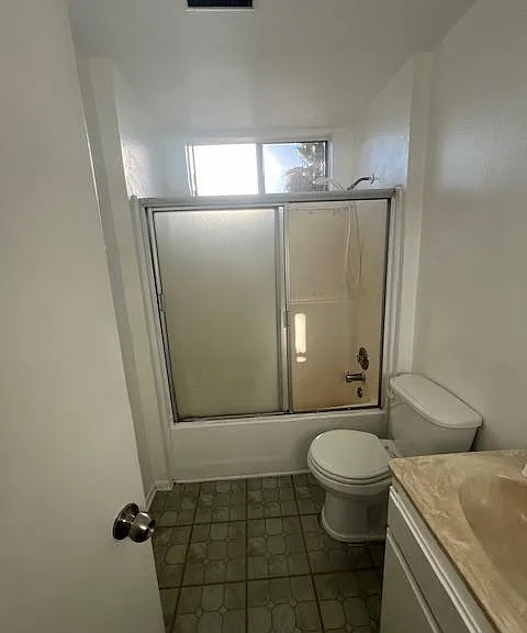 13812 Vanowen St #215 — Photo 12
