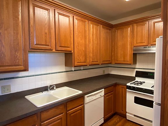 4th image of 2417 N Western Ave #241-3B
