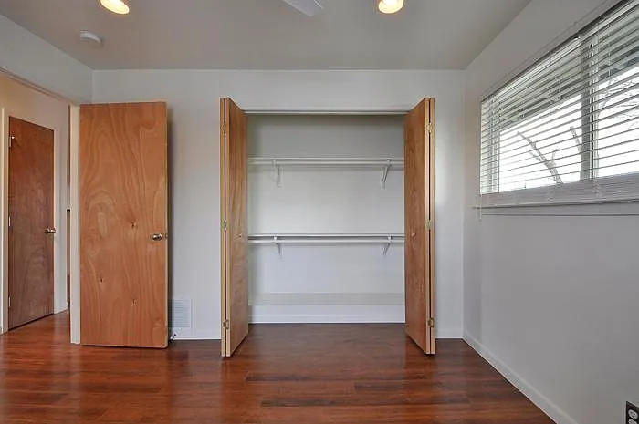 1909 Leona St #202 — Photo 10
