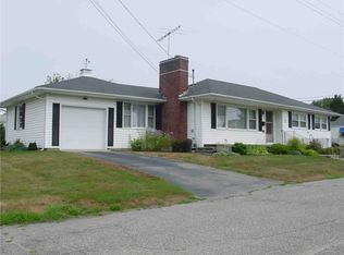 14 Leonard Ter, Newport, RI 02840
